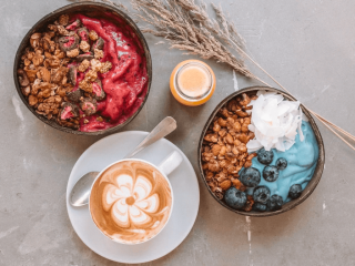 Bild Frühstücksbowls und Café